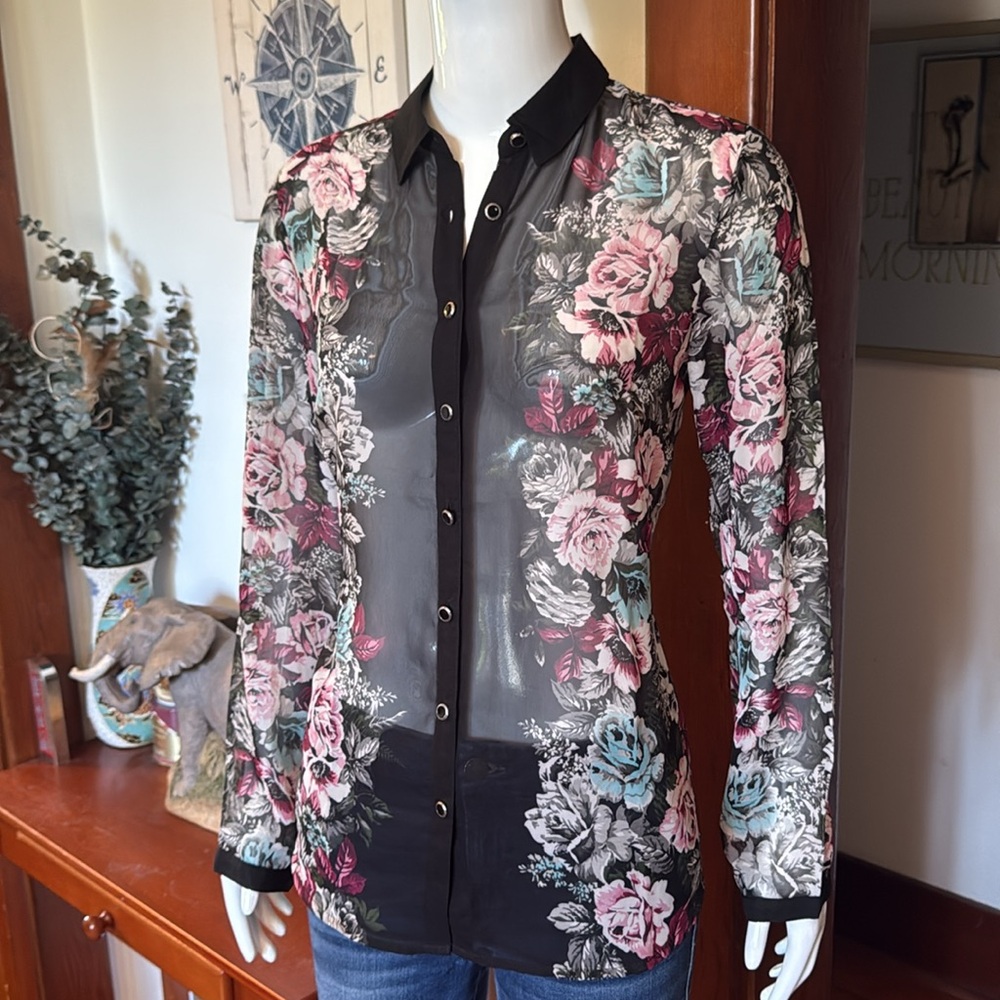 NWT northern reflections size small Floral Sheer Button-Up Blouse